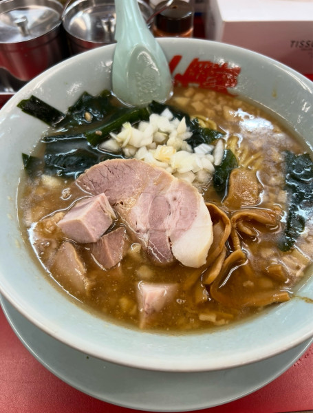 「プレミアム醤油とんこつ」@ラーメン山岡家 土浦店の写真