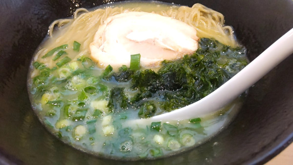 「白湯塩+餃子セット」@S.S Century Plus 平塚店の写真