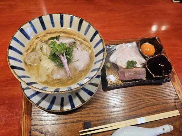 「特製中華そば塩」@中華そば 鴨福の写真