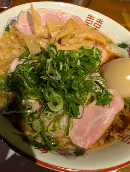 「特濃背脂中華そば・半熟煮卵増し」@濃厚中華そば よし田の写真