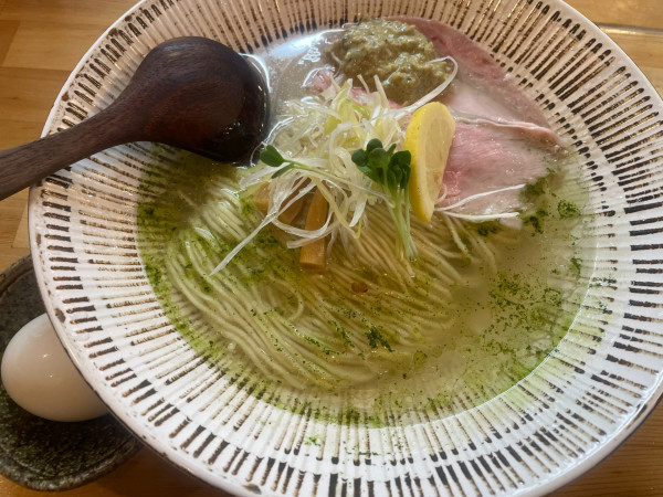 「牡蠣そば（並）：850円＋味玉：150円」@中華そば 華塩の写真