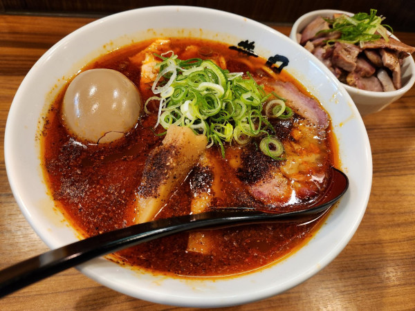 「○炎らぁめん 味玉 肉めし」@らぁめん 葉月の写真