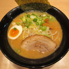 横浜家系ラーメン春樹 高幡不動店の画像