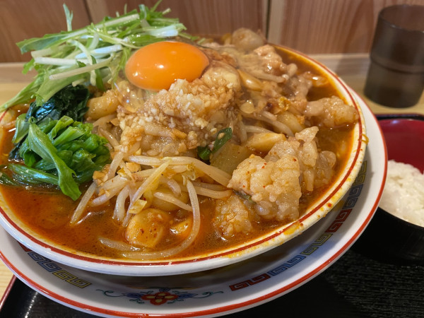 「１月限定・超ホスタル拉麺・追い飯付き：1300円」@麺や飯や 仁の写真