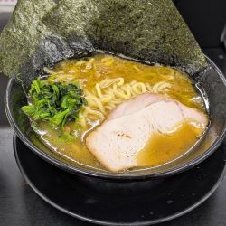 「とんこつ醤油らーめん」940円