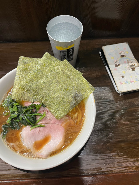「チャーシュー麺中盛硬濃、1200円」@家系ラーメン ゆくる家の写真
