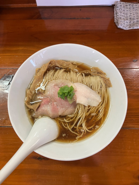 「醤油らぁめん(細麺) 850円」@無化調煮干しらぁ麺 誠実の写真