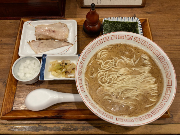 「鯖」@炭火焼濃厚中華そば 奥倫道の写真