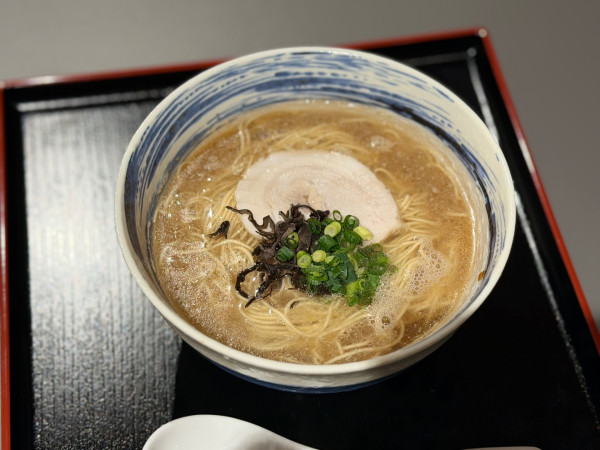 「博多豚骨ラーメン 980円」@定食酒場 次を食堂の写真