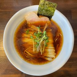 中華そば(890円)