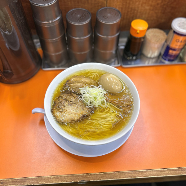 「カミソリパンチ＋味玉」@友愛亭の写真