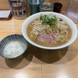 味噌らーめん大盛（1400）もやし（150）ちょこっとごはん（5