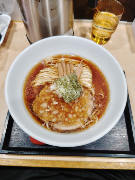 「らーめん(並)(750円)」@中華そば つけ麺 音七の写真