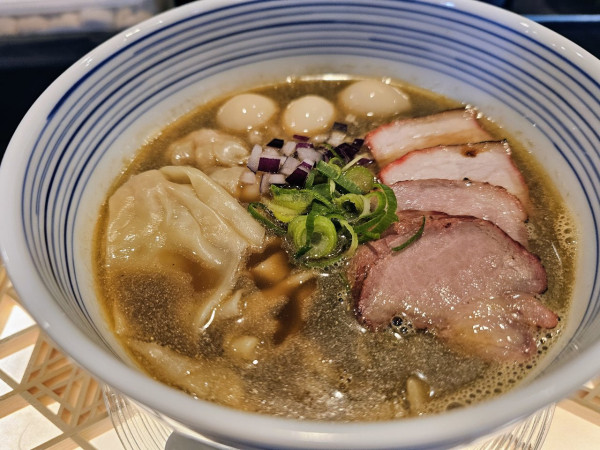 「特製中華そば醤油」@中華そば 炎の写真