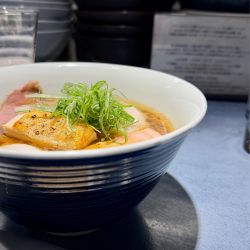 醤油RAMENプレミアム