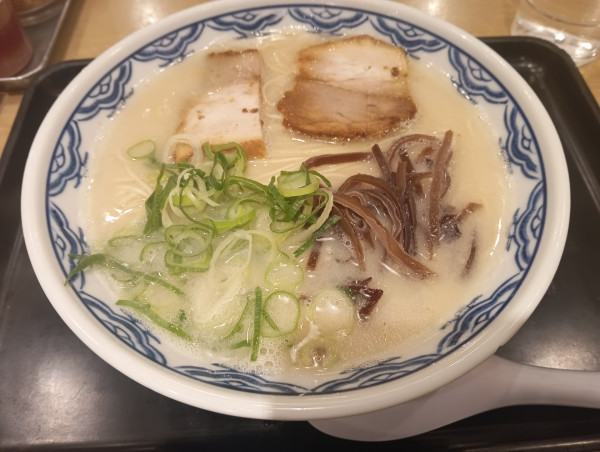「博多ラーメン・ヤワ（¥810）」@由丸 大手町店の写真