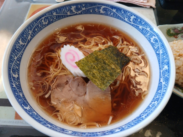 「ラーメンと半チャーハンセット 950円」@中華 大勝軒の写真