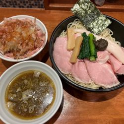 瀬戸内煮干しつけそば＋チャーシュー丼