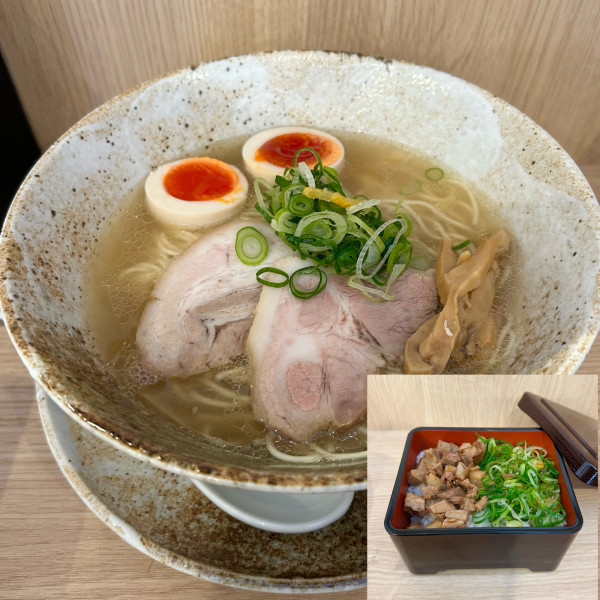 「京都白だし中華そば 濃厚半熟味玉付き1100円」@煮干そば・鶏そば 藍 茨城神立店の写真