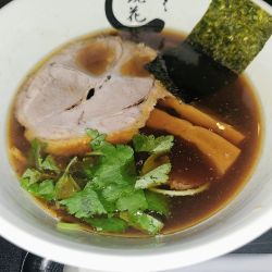 極醤油らーめん