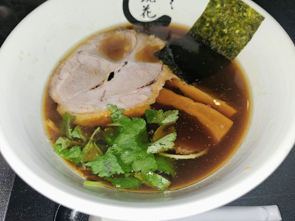 「極醤油らーめん」@らーめん愉悦処 鏡花の写真