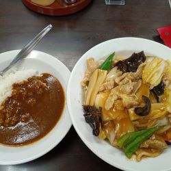 五目焼き麺+ミニカレー　　1050円