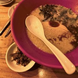 赤丸新味（固め￥980）