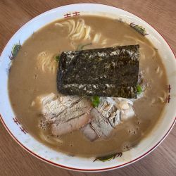 ラーメン　800円