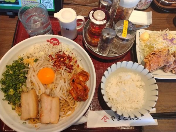 「まぜそば」@やまと食堂 豊川末広通り店の写真