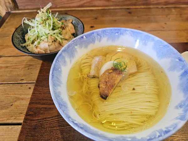 「らぁ麺塩」@Ramen FeeLの写真