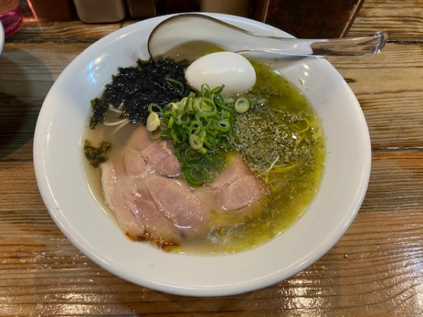 「味玉牡蠣塩ラーメン・しらす丼」@むかん 池袋の写真