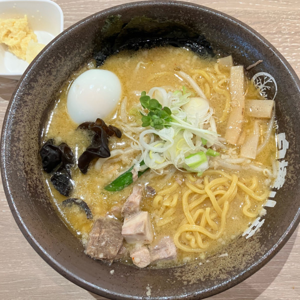 「味噌ら〜めん1000円」@札幌麺処 白樺山荘 ららぽーとTOKYO-BAY店の写真