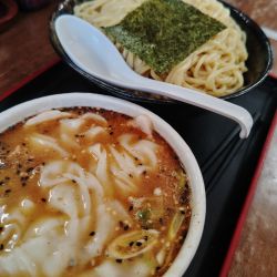 ワンタンつけ麺(中盛)(1,300+150円)