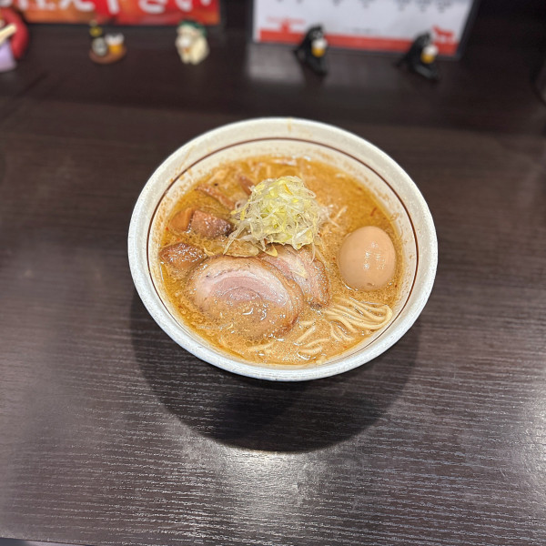 「みそらーめん＋味玉」@らーめん颯人の写真