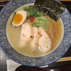 鶏白湯チャーシューそば８８０円