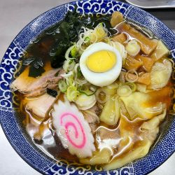 チャーシューメン（ワンタントッピング）