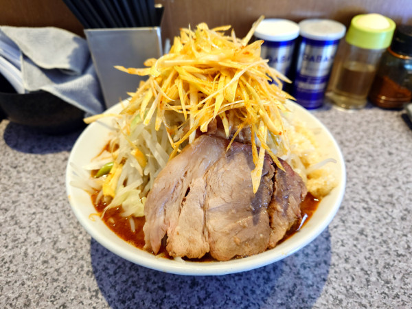 「限定 旨辛ネギチャ麺 ミニ」@ラーメン宮郎の写真