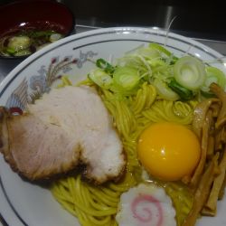 特油そば　890円