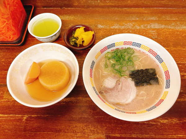 「ラーメン＋おでん2個」@丸星中華そばセンターの写真