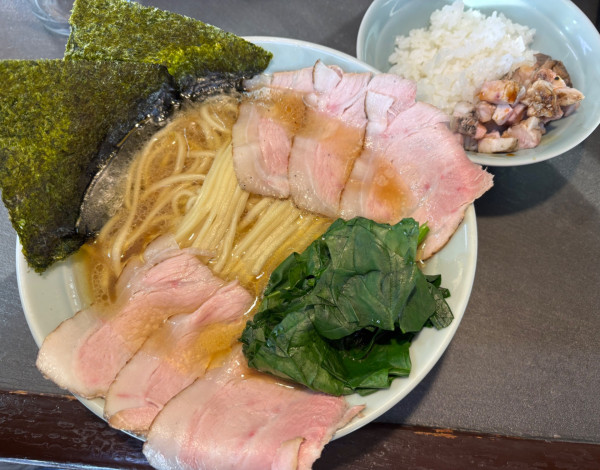 「チャーシュー麺+ほうれん草+土鍋ご飯にコマチャー」@ラーメン邪道家の写真