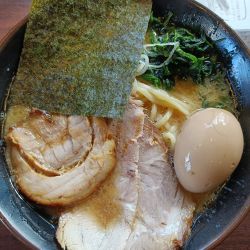 味玉チャーシュー麺