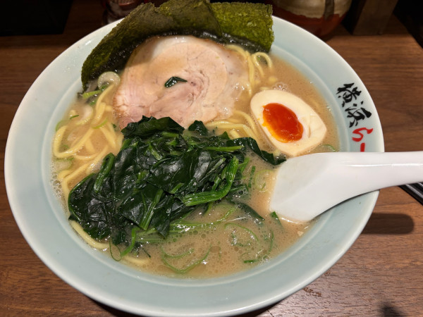 「ラーメン　固め」@横浜らーめん 一八家 戸塚店の写真