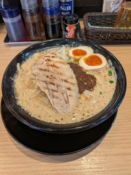 「味玉味噌ラーメン」@とろこく味噌らーめん みそや 源兵衛の写真