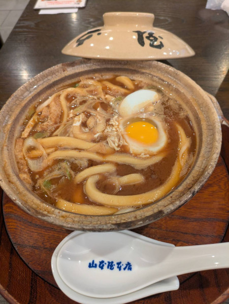 「味噌煮込みうどん(1364円)」@山本屋本店 広小路伏見店の写真