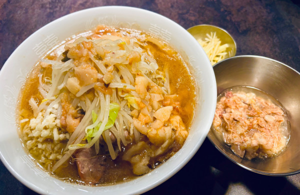 「ラーメン少なめ+生姜+Fat Boost」@Hi-Fat Noodle BUTCHER’Sの写真