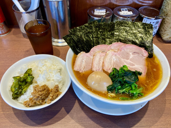 「特製ラーメン(大)＋ライス」@家系ラーメン 大ちゃんの写真