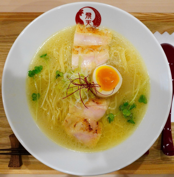 「上軍鶏拉麺」@軍鶏拉麺 飛天の写真