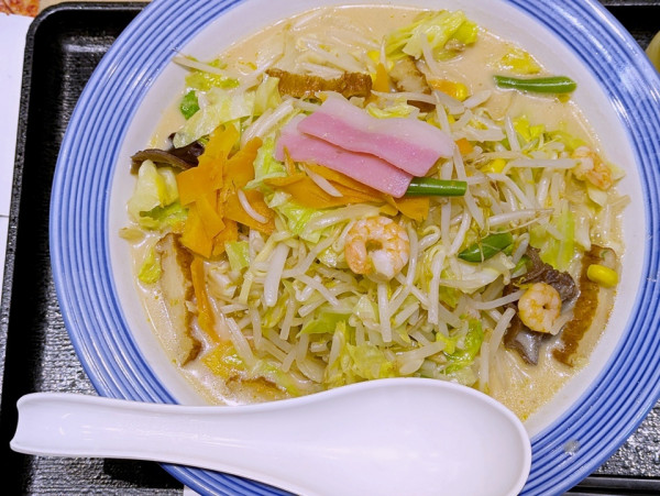 「野菜たっぷりちゃんぽん」@長崎ちゃんぽん リンガーハット 新宿神楽坂店の写真