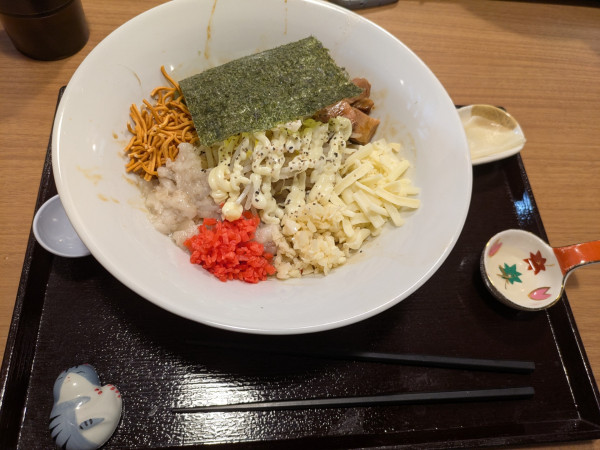 「新まぜそば➕追いキムチ」@猫ニ叉タビの写真