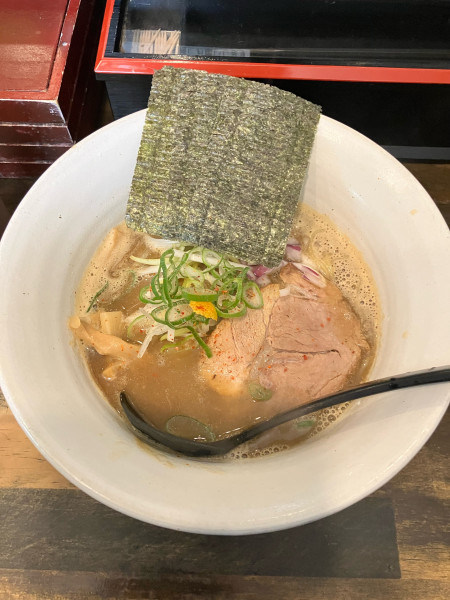 「濃厚煮干しらーめん　中盛」@麺屋 奨 TASUKU 中央林間店の写真